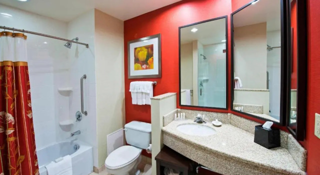 Номер Standard Courtyard by Marriott Ottawa East