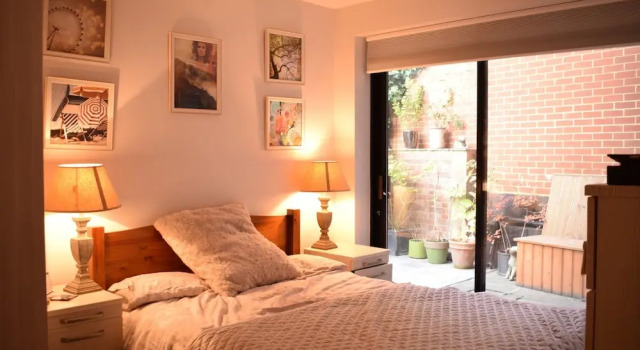 1 Bedroom Apartment With Patio Near Clapham, Varaa Huoneisto Asunnot kohteessa Merseyside, Huoneisto