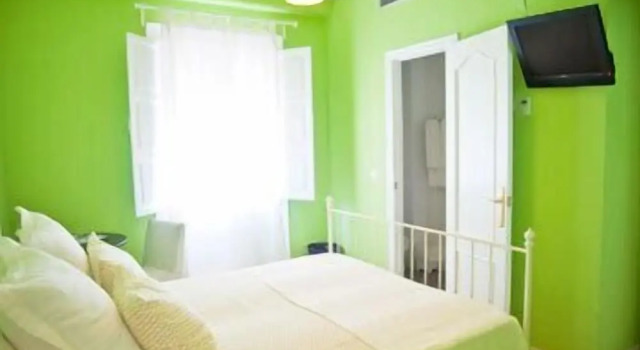Двухместный номер Standard с балконом Hostal Five Gates