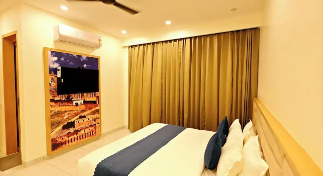 Номер Standard The GM Luxe Hotel Near Shree Khatu Shyam Ji Mandir