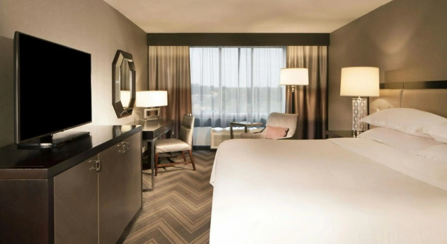 Sheraton Bucks County Hotel, Varaa Hotelli Hotellit Bucks County aamiaisella, Aamiainen