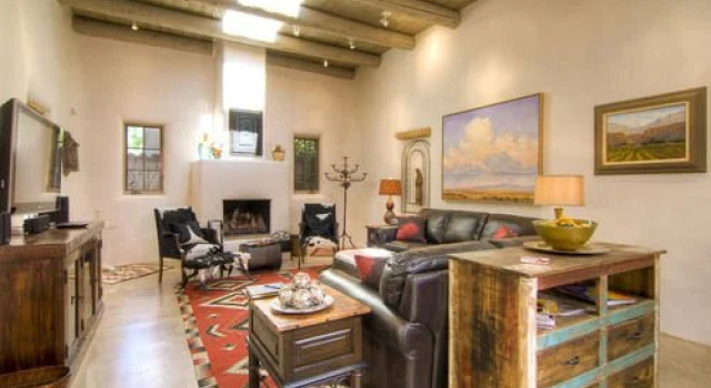 Eastside Compound, Varaa Hotelli Santa Fe New Mexico
