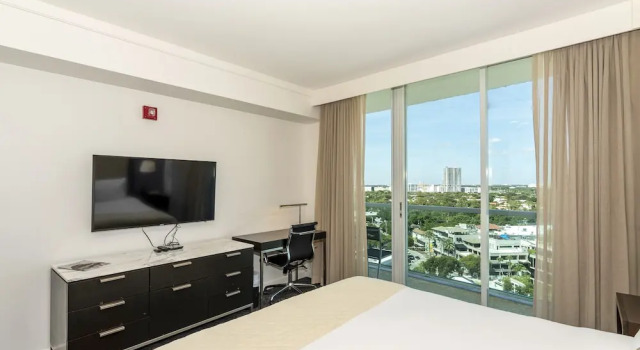 Номер Deluxe c 1 комнатой с балконом Private Residences at Hotel Arya by SoFLA Vacations