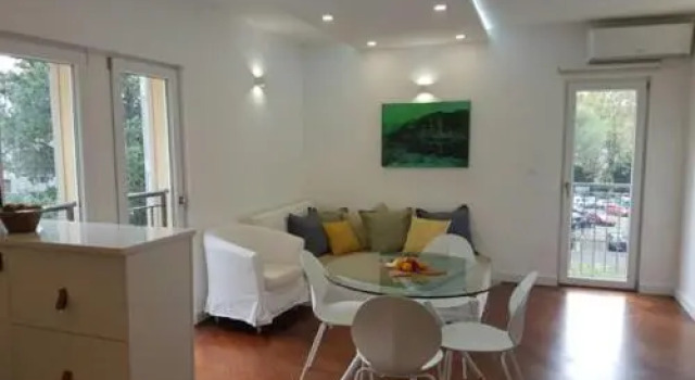 Bright Central Apartman, Забронировать Апартаменты/квартира Тиват Округ Тиват, рядом с Пляж Вайкики