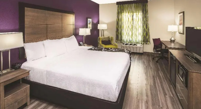 Двухместный номер Deluxe с видом на город La Quinta by Wyndham Milledgeville