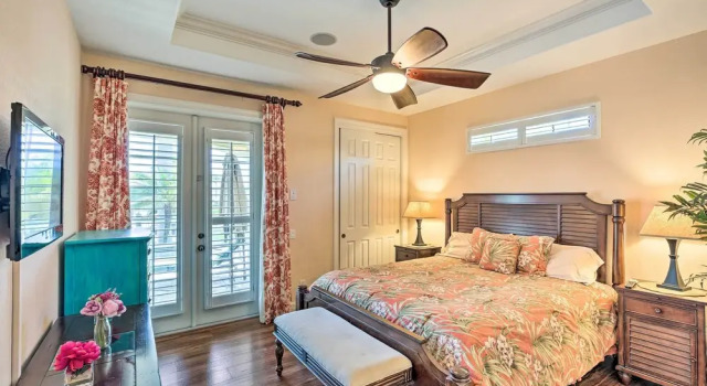 Вилла 3 Mi to Downtown Cape Coral: Canal-Front Villa