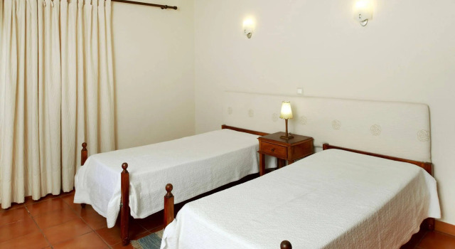 Casal Das Alfarrobeiras, Rezervovat Hotel Hotely v Sotavento s parkováním, Parkování