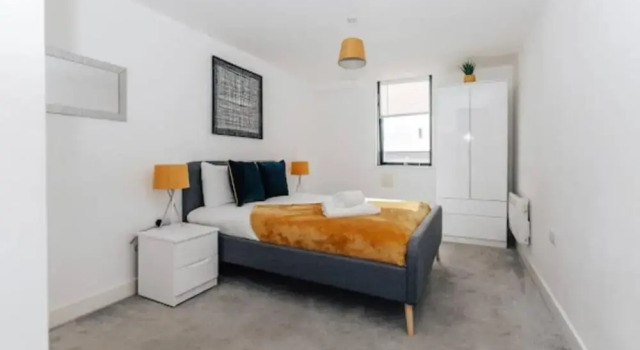 Stunning 2-bedroom Apartment in Birmingham City, Забронировать Апартаменты/квартира Отели Бирмингема с парковкой, рядом с Океанариум «Национальный центр морской жизни», Парковка
