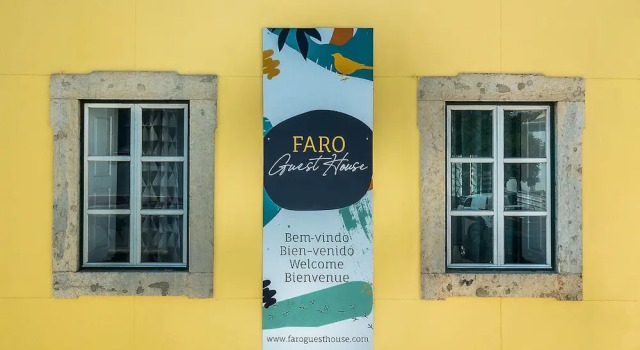 Faro Guest House, Забронировать Гостевой дом Отели Фару с бассейном, рядом с Театр A Companhia de Teatro do Algarve, Бассейн