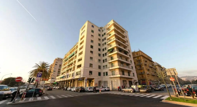 ALTIDO Splendid Apartment for 8 with Beautiful SeaView