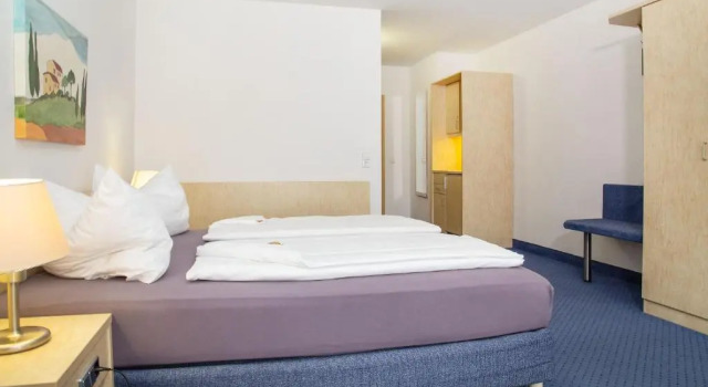 Апартаменты Fairway Hotel