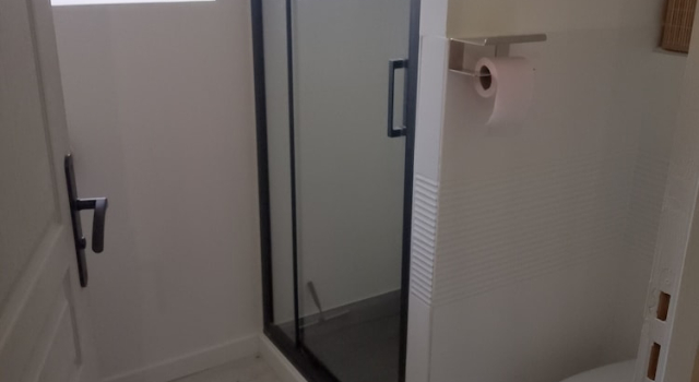 Avlu manzaralı Konfor üç kişilik oda maison d'hôtes Lacour