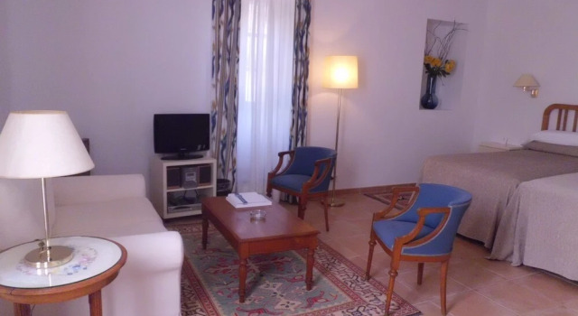 Hotel Llenaire