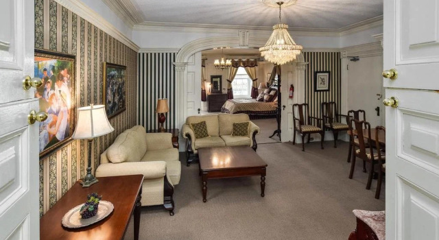The Noble Suites