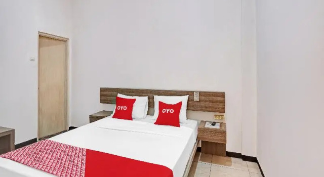 Almeira Homestay Syariah Sub by OYO Rooms