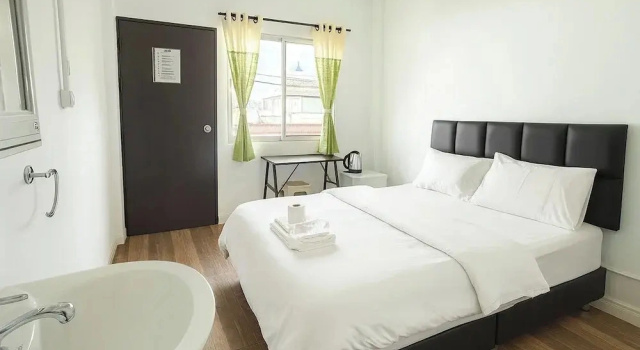 The Voyager Guesthouse, Забронировать Гостевой дом Гостевые дома Чиангмай, рядом с Офис компании Elephant Care &amp; Grand Canyon Jumping, Гостевой дом