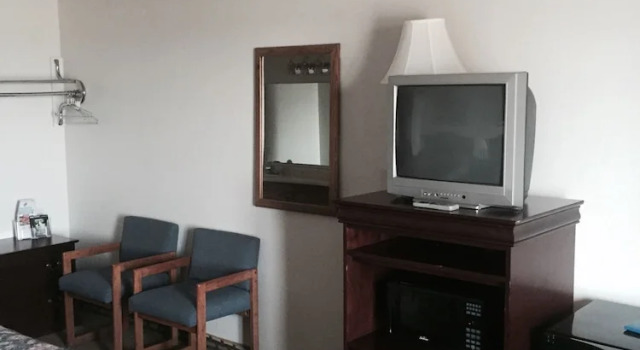 Четырёхместный номер Standard Country Inn Bolivar