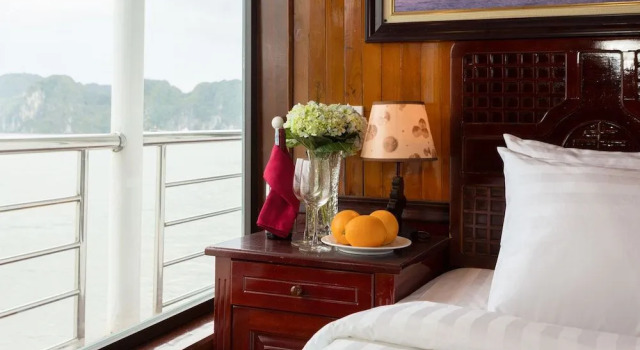 Cozy Bay Classic Cruise