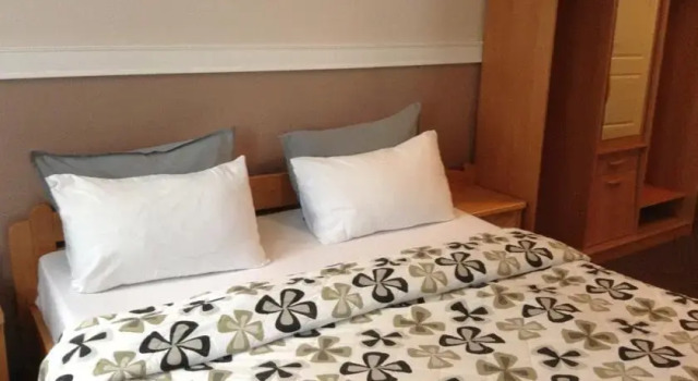 Baltu Ozols, Rezervovat Hotel Lielvarde Riga