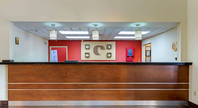 Comfort Suites Milledgeville, Boek Hotel Hotels in Georgia met parkeren, Parkeren