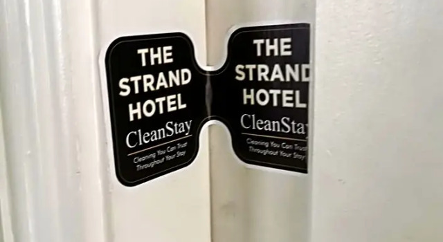 Номер Standard с видом на море The Strand Hotel, the former residence of Oscar Wilde