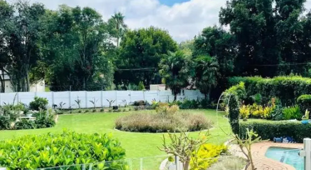 Lovely 2 bedroom duplex apartment (self-catering), Boek Appartement Johannesburg Gauteng
