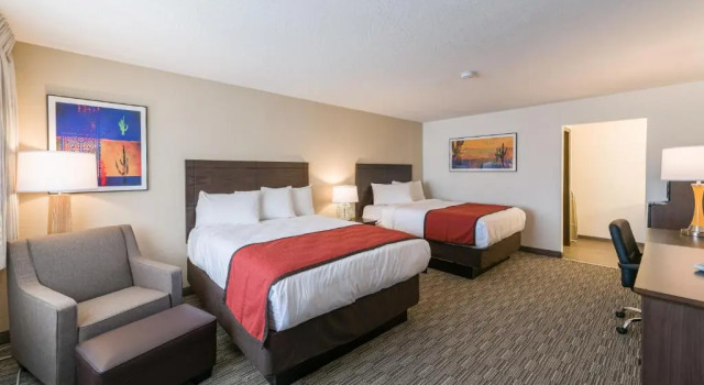 Четырёхместный номер Standard Quality Inn