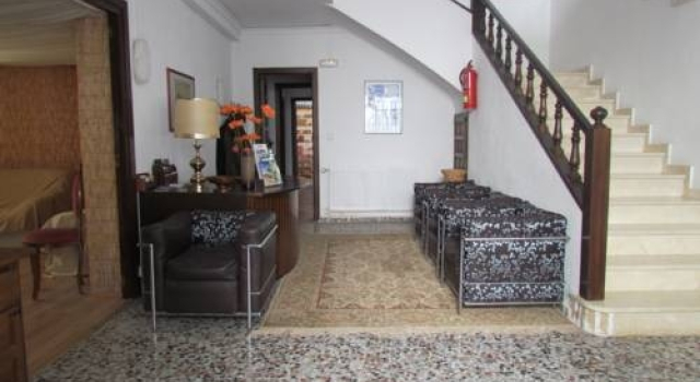 Finca Los Pinos Rural Hotel, Varaa Hotelli Rotova Barcelona