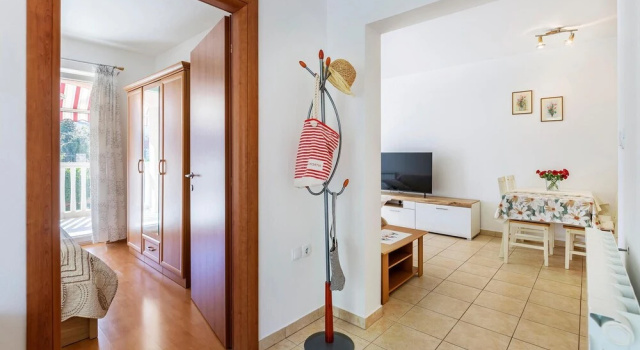 Nice Home in Vodnjan With 1 Bedrooms and Wifi