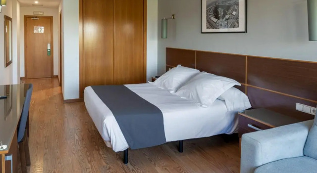 Номер Comfort Plaza Alaquàs