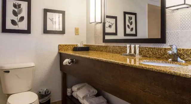 Студия Country Inn & Suites by Radisson, Doswell Kings Dominion , VA