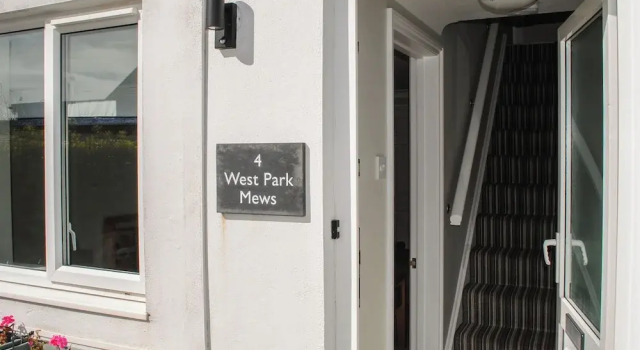 Коттедж 4 West Park Mews