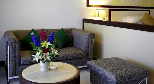 Pinehurst Golf Club & Hotel, Rezervovat Hotel Hotely v Pathumthani Province s bazénem, Bazén