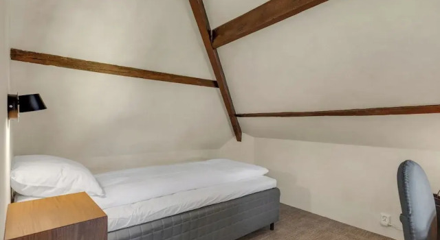 Одноместный номер Standard с видом на внутренний двор Central Guest House - Private Bathroom