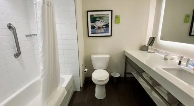 Четырёхместный номер Standard Radisson Kingswood Hotel Fredericton, NB