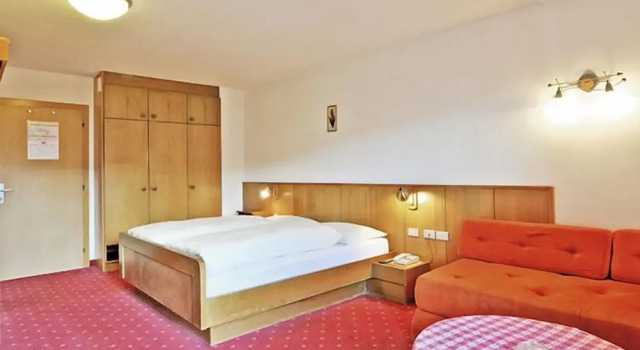 Трёхместный номер Standard с балконом Hotel Tirolerhof