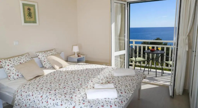 Апартаменты с 2 комнатами с балконом и с видом на море Apartments Villa Lucy