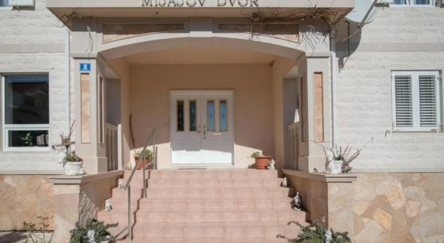 Апартаменты Superior Apartments Mijajov Dvor