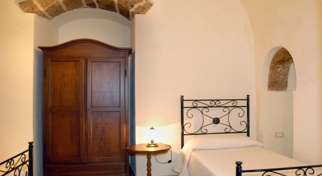 B&B Macrina