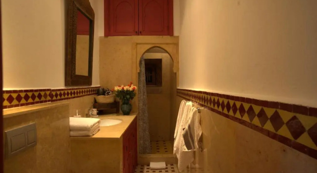 Полулюкс с видом на бассейн Riad Aventurine