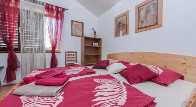 Apartments Eva, Забронировать Апартаменты/квартира Отели в центре Сукошан, в центре, Парковка