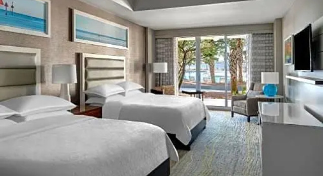 Четырёхместный номер Standard с видом на бассейн Hilton Vacation Club Bayside Resort Panama City Beach
