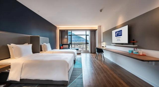 Номер Standard Holiday Inn Express Linzhi Airport by IHG