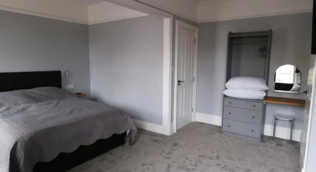 Number 33 Room Only, Rezervați Hotel Whitby 