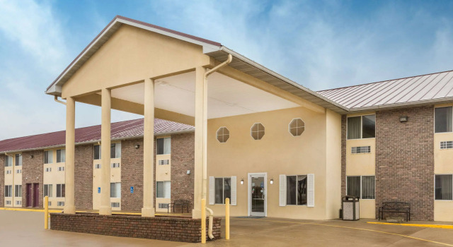 Baymont by Wyndham Bowling Green, Book Hotel SPA-hoteller i Kentucky, SPA