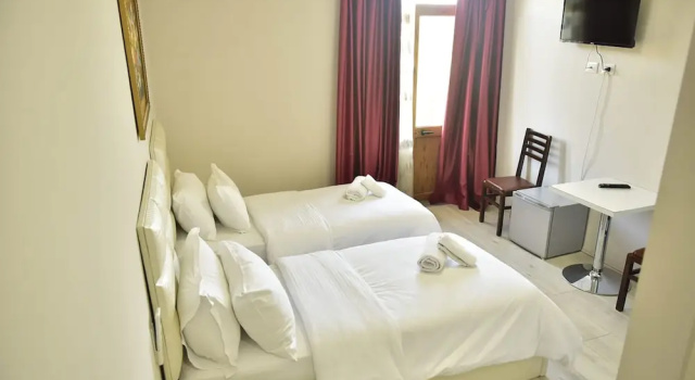 Двухместный номер Standard с балконом и с видом на сад Buna Park Hotel