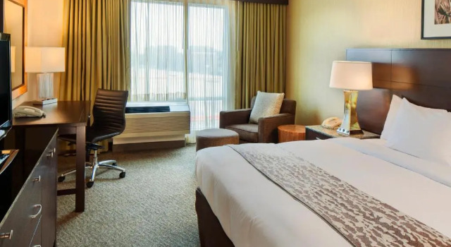 Двухместный номер DoubleTree by Hilton Hotel Boston Bayside