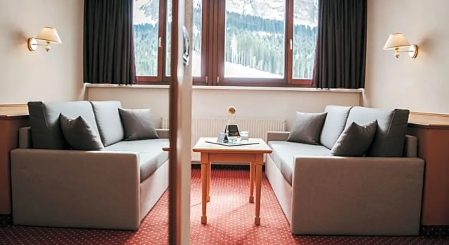 Полулюкс Hotel Alpenrose