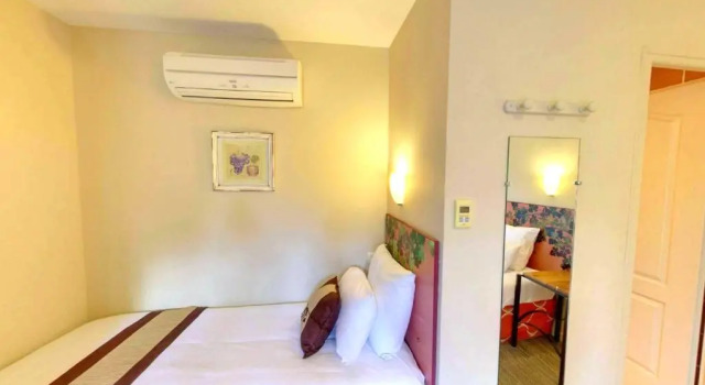 Трёхместный номер Standard Hotel du Mas