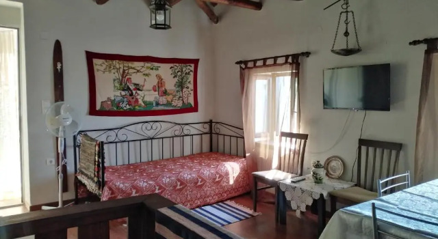 Ελαιώνας - Solar Energy House, Book Hotel Chorefto 